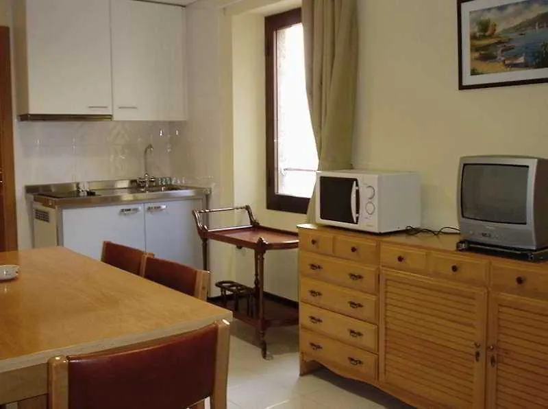 Magnolia Apartments Lloret de Mar 2*,  Spagna